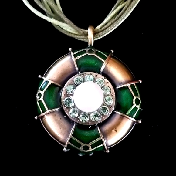 Vintage 1970s Faux Pearl and Rhinestone Pendant Necklace - Picture 3 of 12